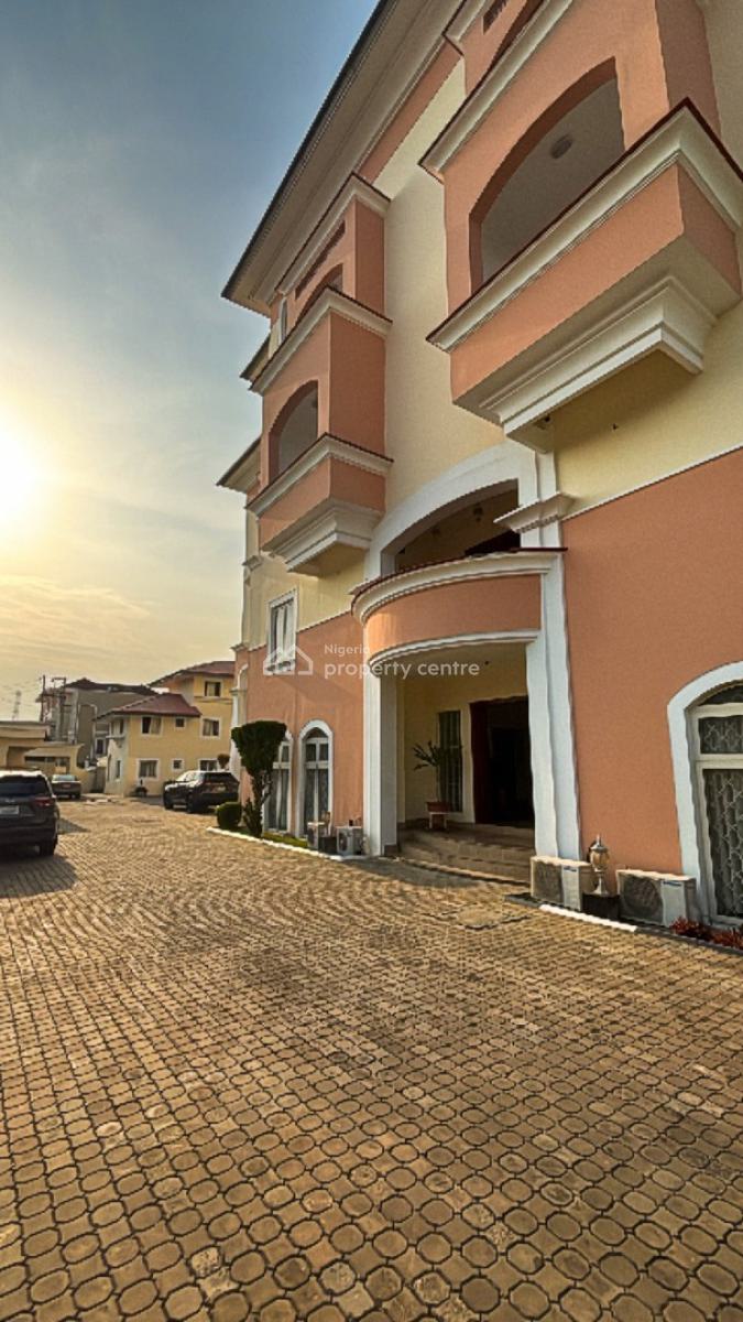 a Lovely 3 Bedroom Flat with Pool in a Descent Environment, Lekki Phase 1, Lekki, Lagos, Flat / Apartment for Rent