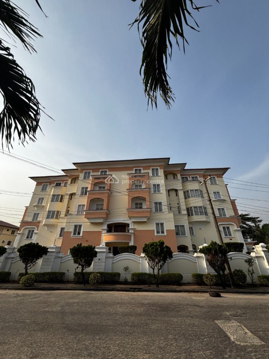 a Lovely 3 Bedroom Flat with Pool in a Descent Environment, Lekki Phase 1, Lekki, Lagos, Flat / Apartment for Rent