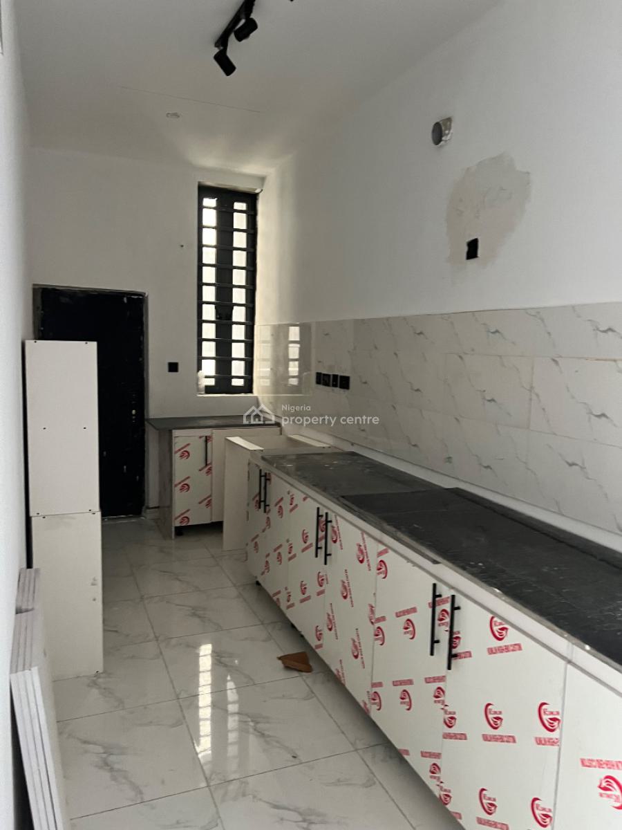 2 Bedroom Apartment, Ologolo, Lekki, Lagos, Flat / Apartment for Sale