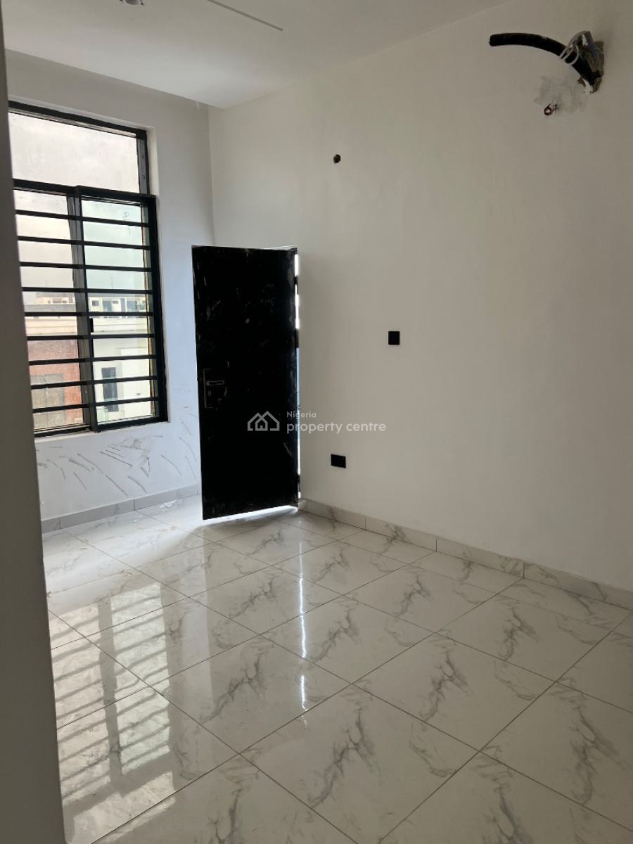 2 Bedroom Apartment, Ologolo, Lekki, Lagos, Flat / Apartment for Sale