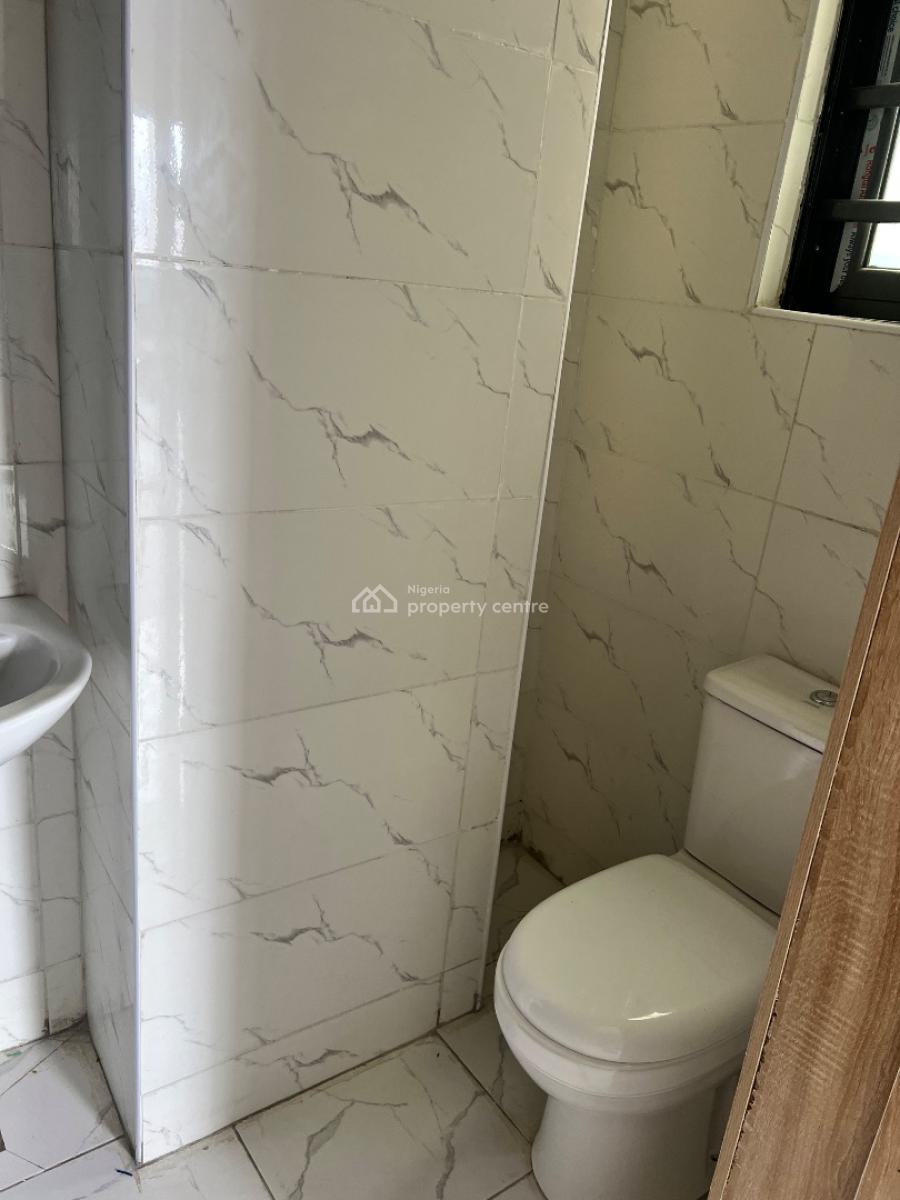 2 Bedroom Apartment, Ologolo, Lekki, Lagos, Flat / Apartment for Sale