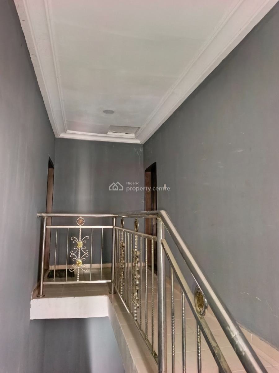 Smart Spacious 2 Bedrooms Apartment Upstairs, Abraham Adesanya Axis, Ogombo, Ajah, Lagos, Flat / Apartment for Rent