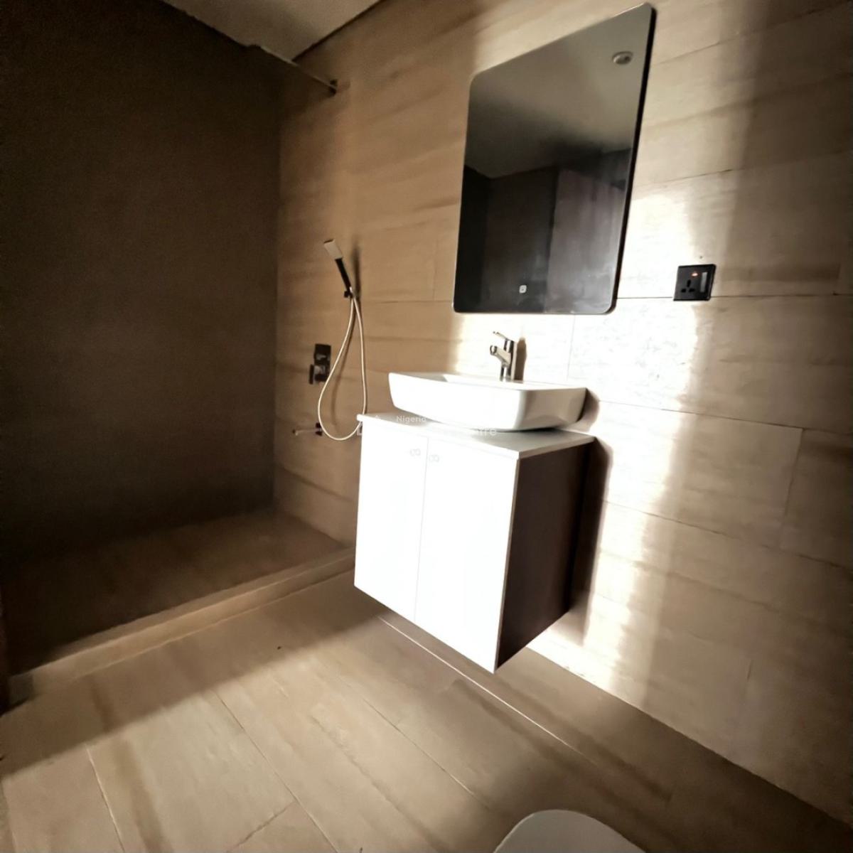 2 Bedroom Apartment in a Secured Estate., Victoria Island (vi), Lagos, Flat / Apartment for Sale