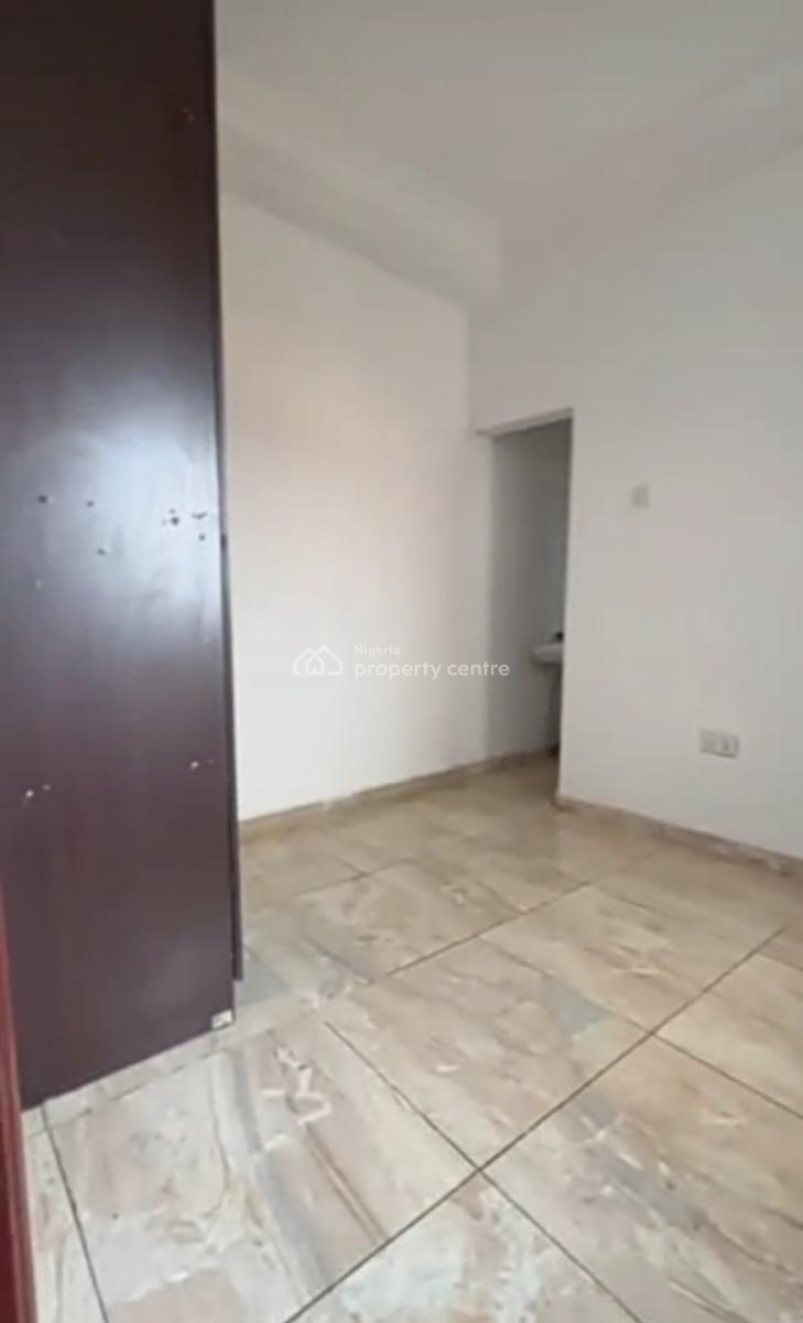 Serviced Mini Flat ( Upstairs) - Video Available, Osapa, Lekki, Lagos, Mini Flat (room and Parlour) for Rent