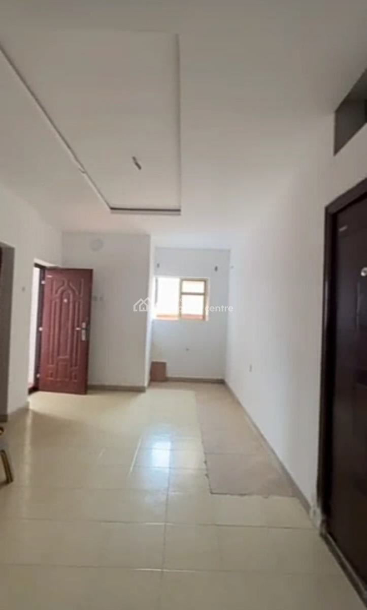Serviced Mini Flat ( Upstairs) - Video Available, Osapa, Lekki, Lagos, Mini Flat (room and Parlour) for Rent