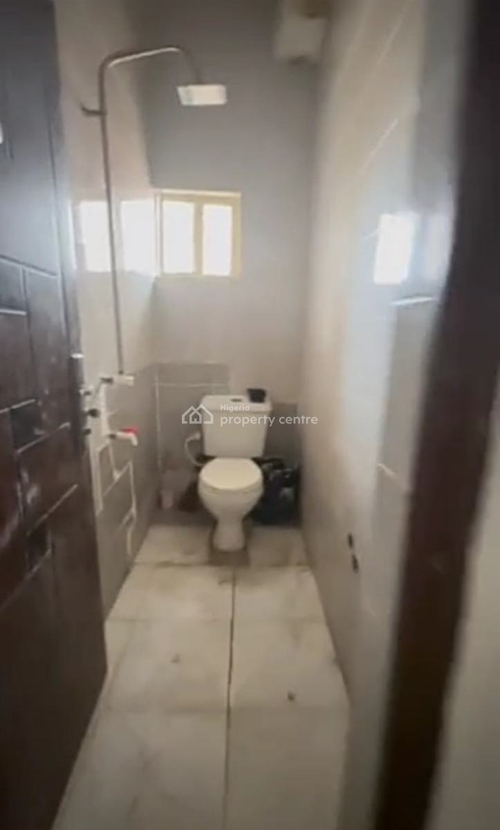 Serviced Mini Flat ( Upstairs) - Video Available, Osapa, Lekki, Lagos, Mini Flat (room and Parlour) for Rent