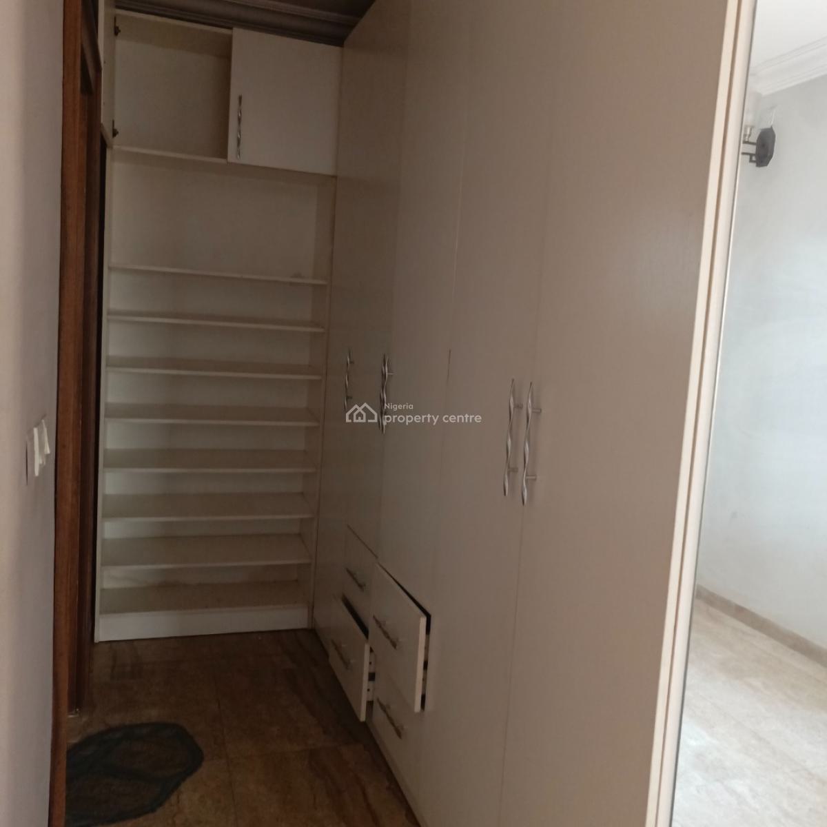 4 Bedroom Flat, Off Freedom Way, Lekki Phase 1, Lekki, Lagos, Flat / Apartment for Rent