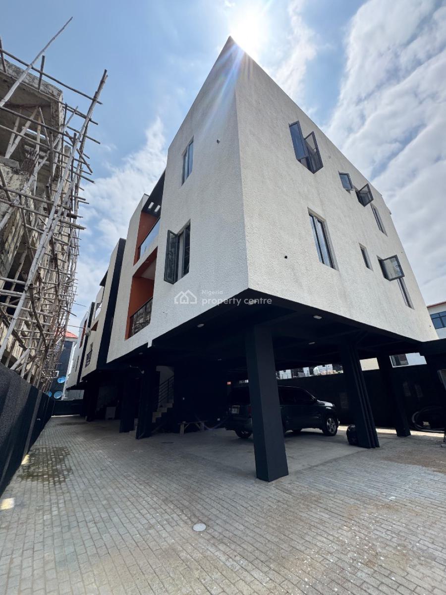 Well Built Two Bedroom Apartment Available, Ikate Lekki Lagos, Lekki Phase 2, Lekki, Lagos, Flat / Apartment for Sale