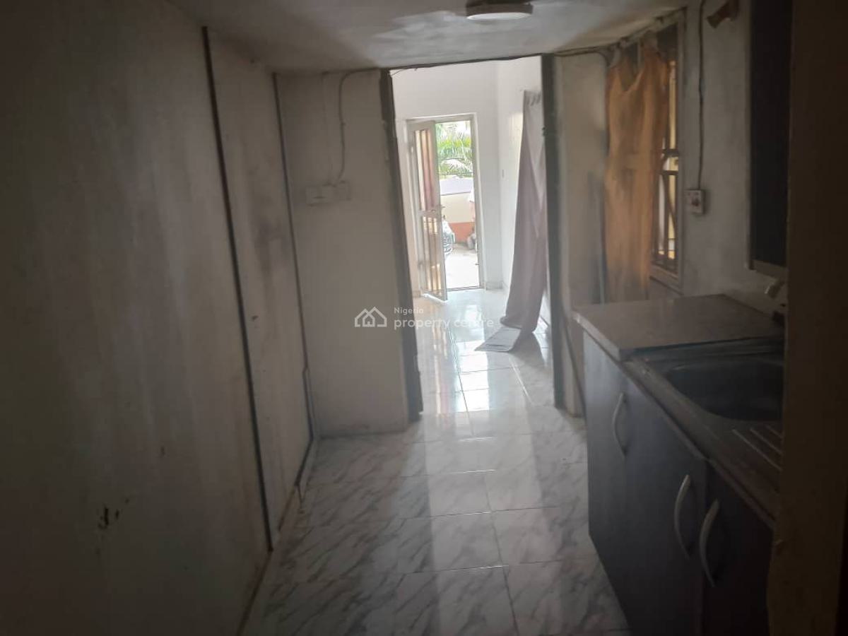Lovely Miniflat, Omole Phase 2, Ikeja, Lagos, Flat / Apartment for Rent