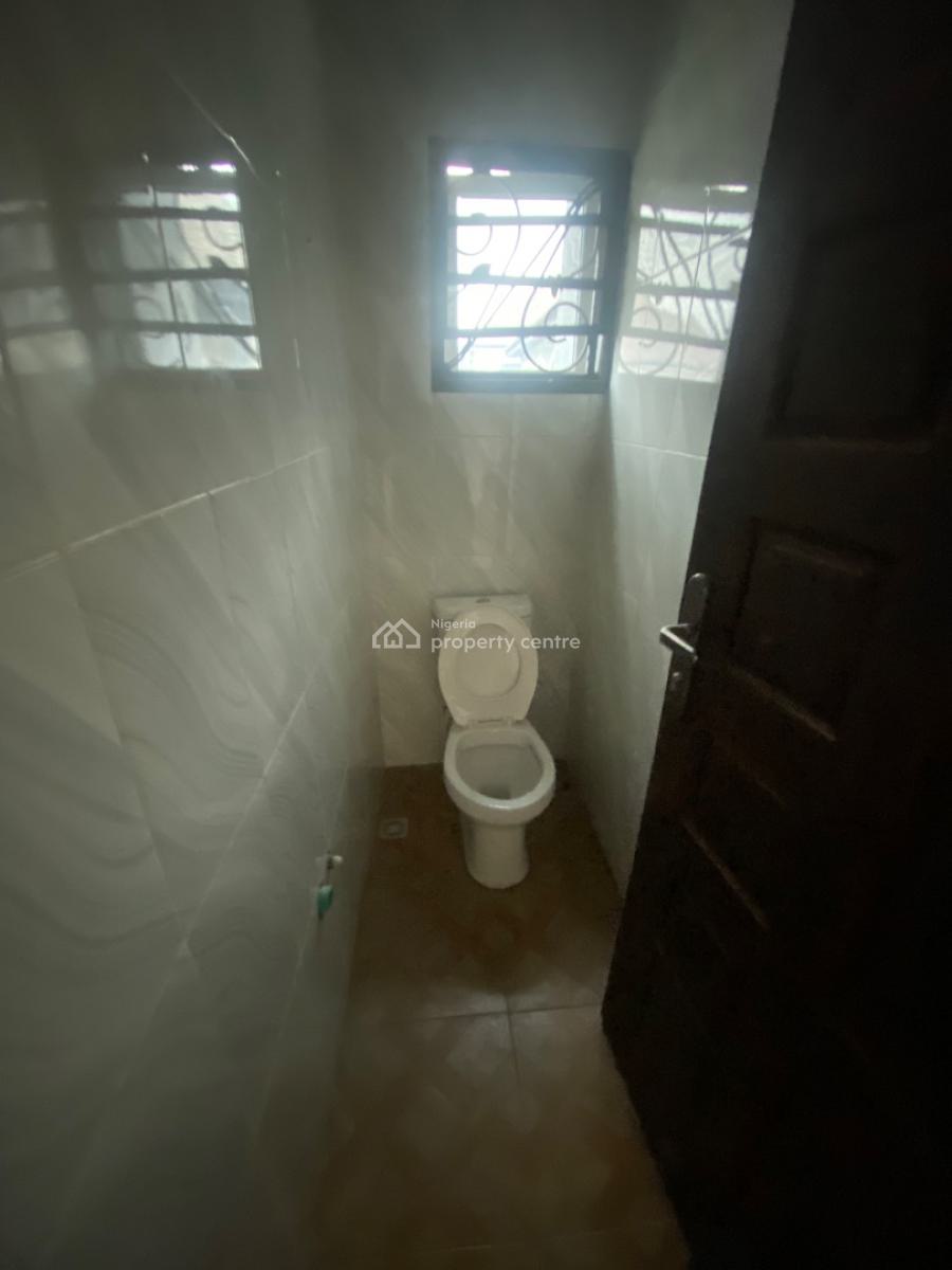 Luxury 2 Bedroom Apartment (upstairs), Alashela, Ogombo, Ajah, Lagos, Flat / Apartment for Rent