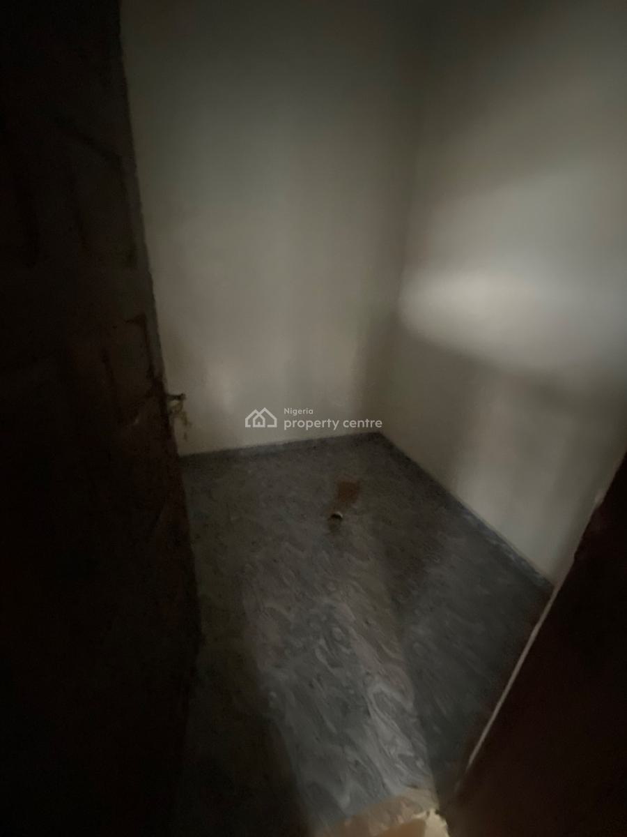 Luxury 2 Bedroom Apartment (upstairs), Alashela, Ogombo, Ajah, Lagos, Flat / Apartment for Rent