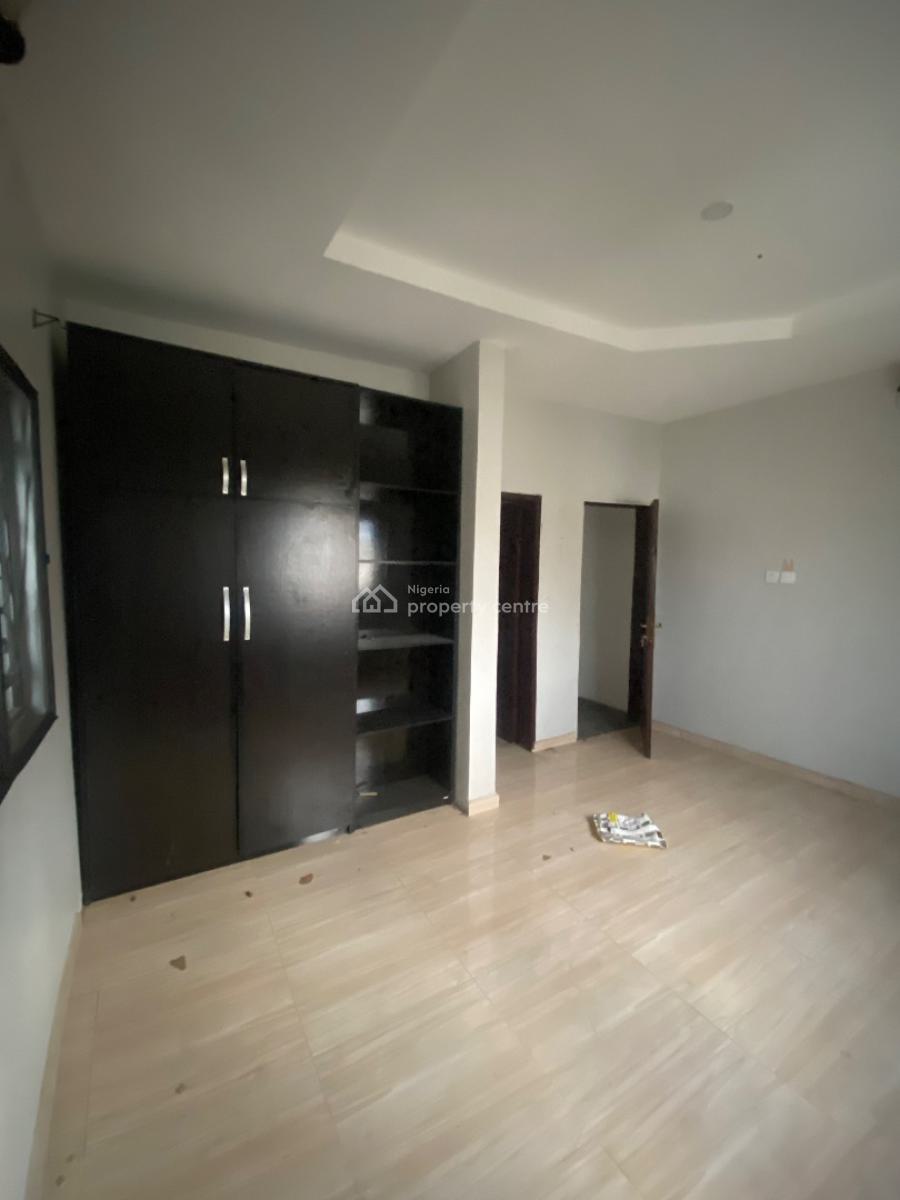 Luxury 2 Bedroom Apartment (upstairs), Alashela, Ogombo, Ajah, Lagos, Flat / Apartment for Rent
