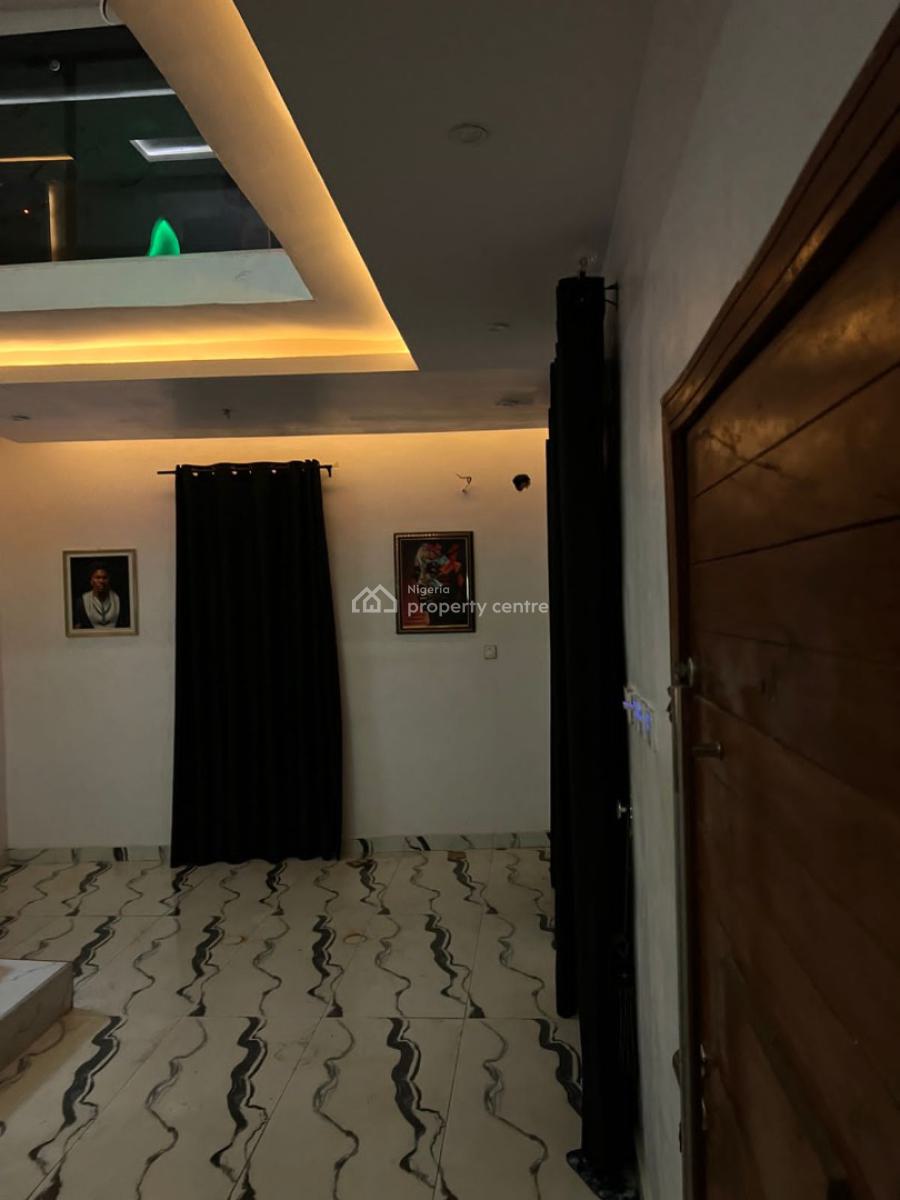 a Luxury 2 Bedroom Flat, Lucky Fiber Road, Ikorodu, Lagos, Flat / Apartment for Rent
