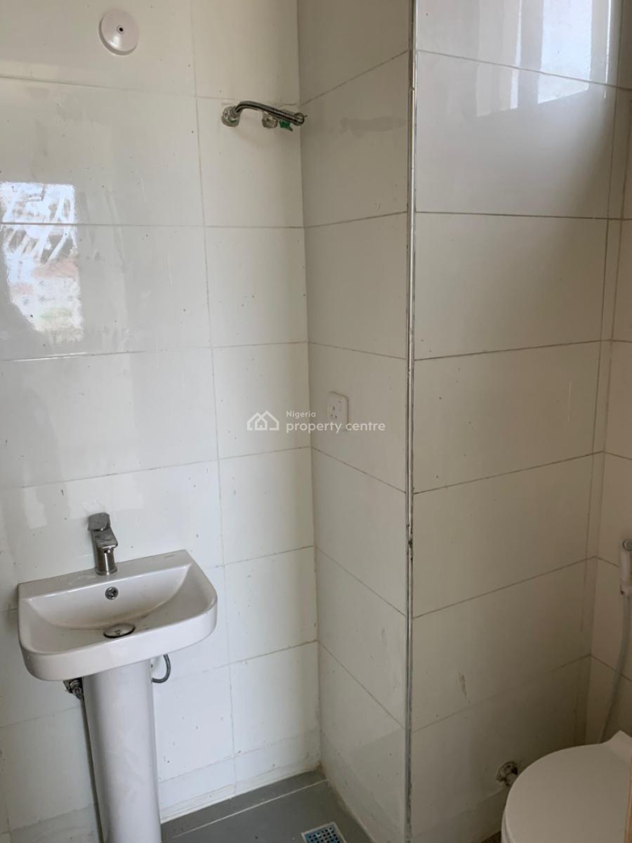 Brand New 3 Bedroom Apartment 2nd Floor, Ologolo Lekki Eti-osa, Ologolo, Lekki, Lagos, Flat / Apartment for Rent