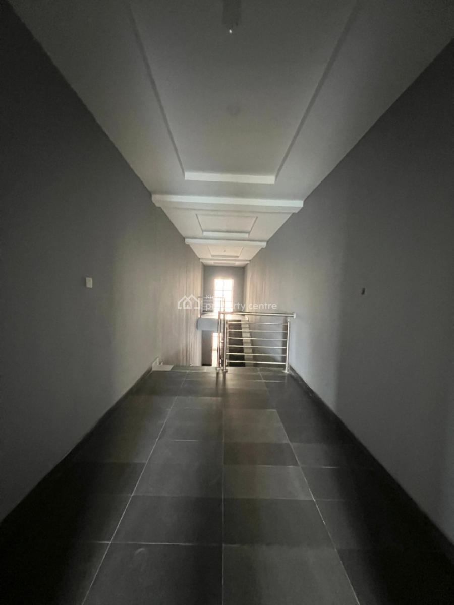 Sharp Newly Built 3 Bedroom Apartment with Bq, Ikota, Lekki, Lagos, Flat / Apartment for Rent