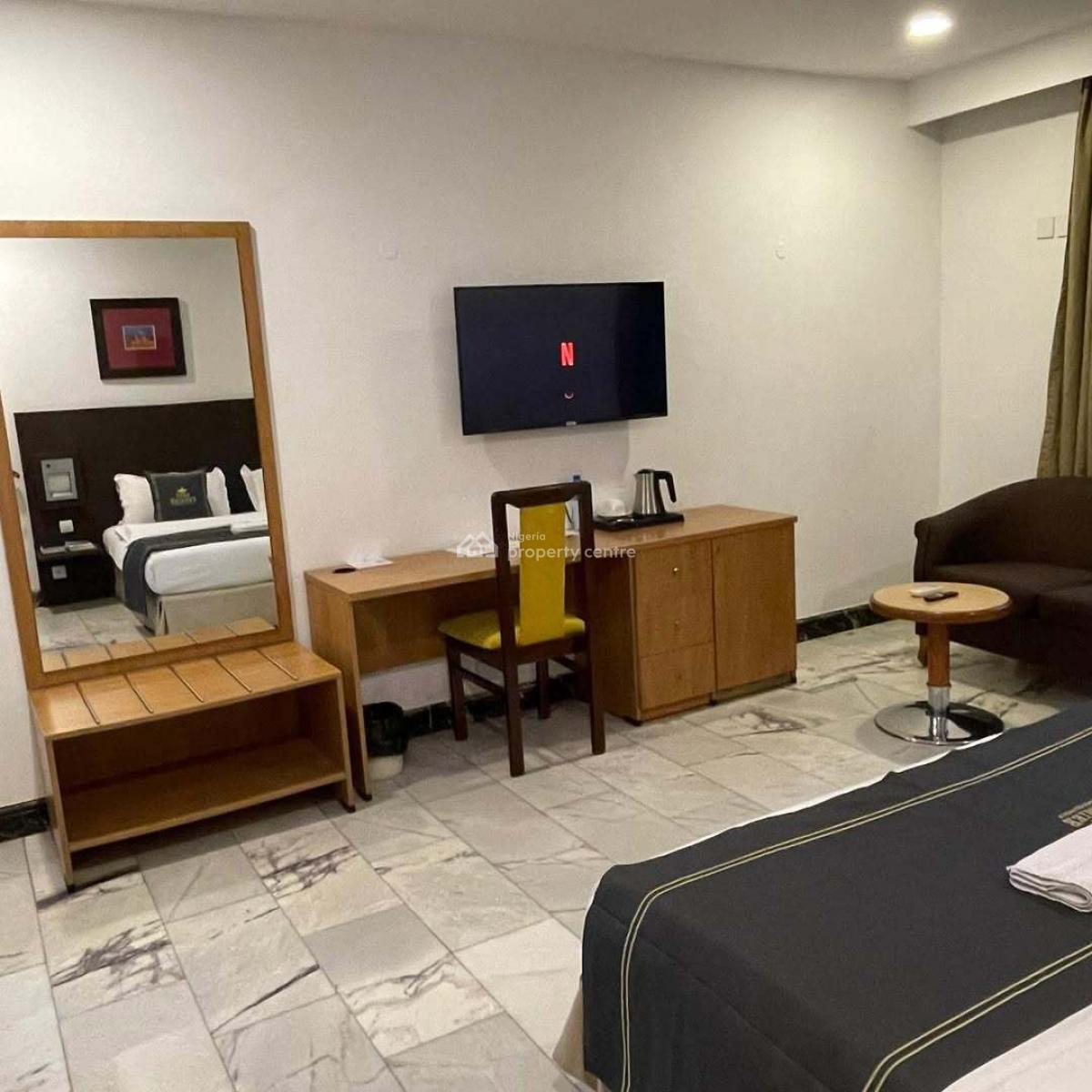 Smart Luxury  28 Rooms Hotel, Maitama District, Abuja, Hotel / Guest House for Sale