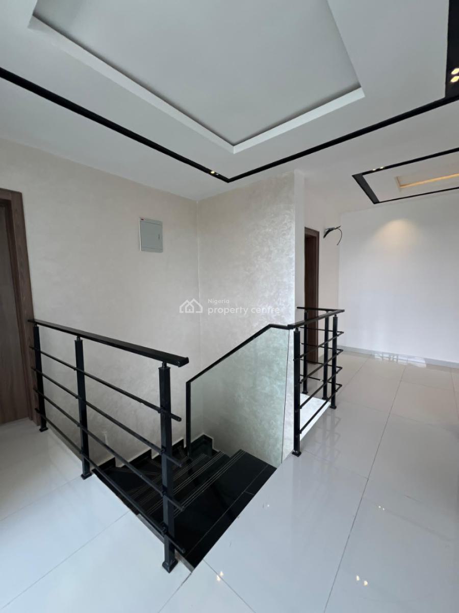 Newly Built 4 Bedroom Maisonette, Lekki Phase 1, Lekki, Lagos, Flat / Apartment for Rent