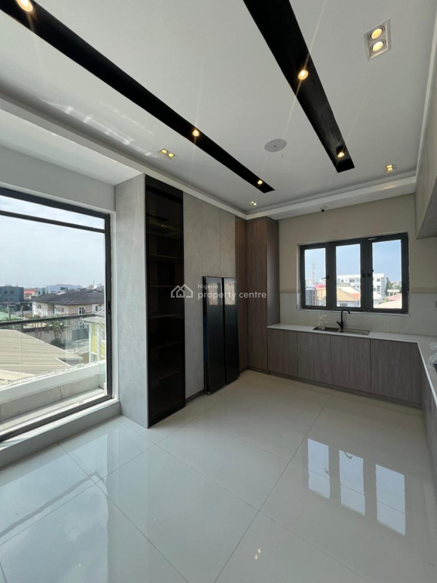 Newly Built 4 Bedroom Maisonette, Lekki Phase 1, Lekki, Lagos, Flat / Apartment for Rent