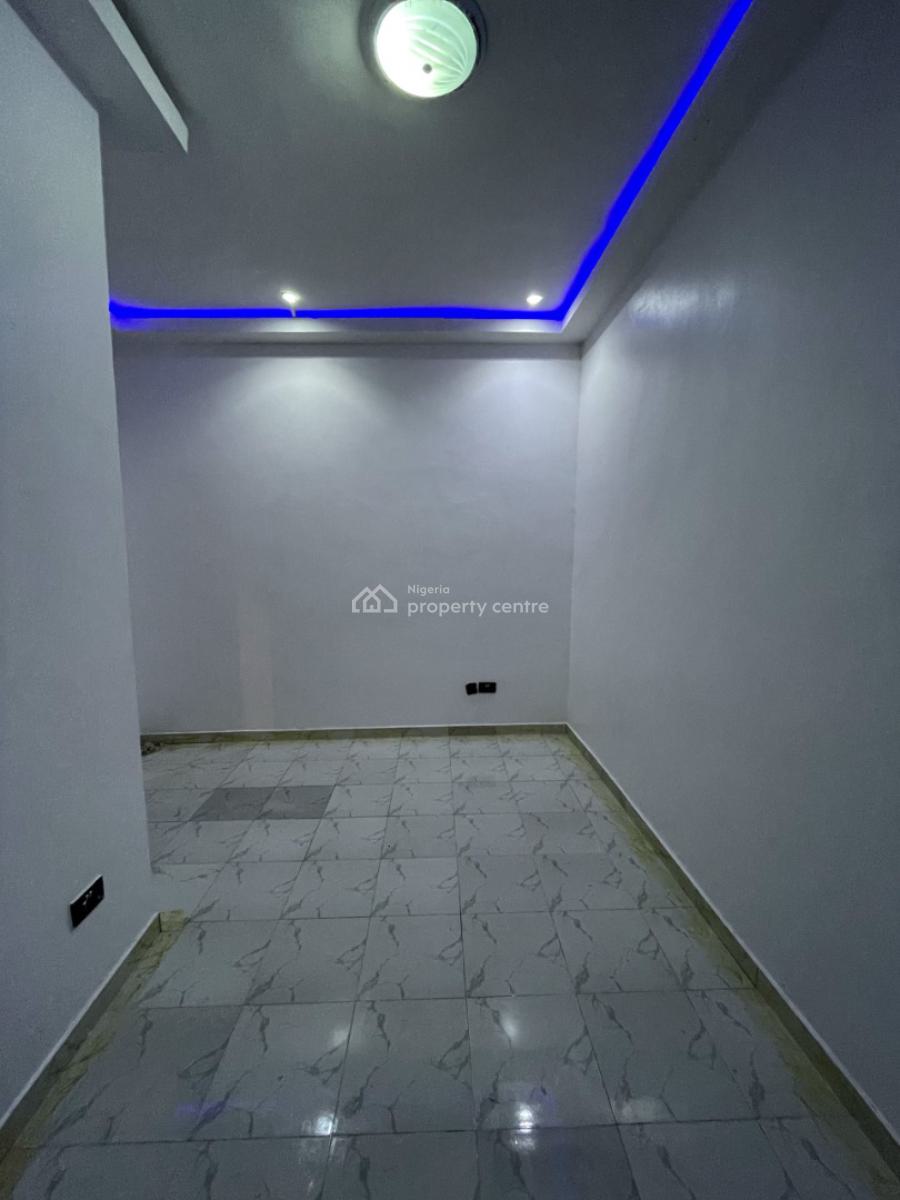 Sharp. Clean Mini Flat, Off Alpha Beach Road Eti-osa Lekki, Lekki, Lagos, Mini Flat (room and Parlour) for Rent