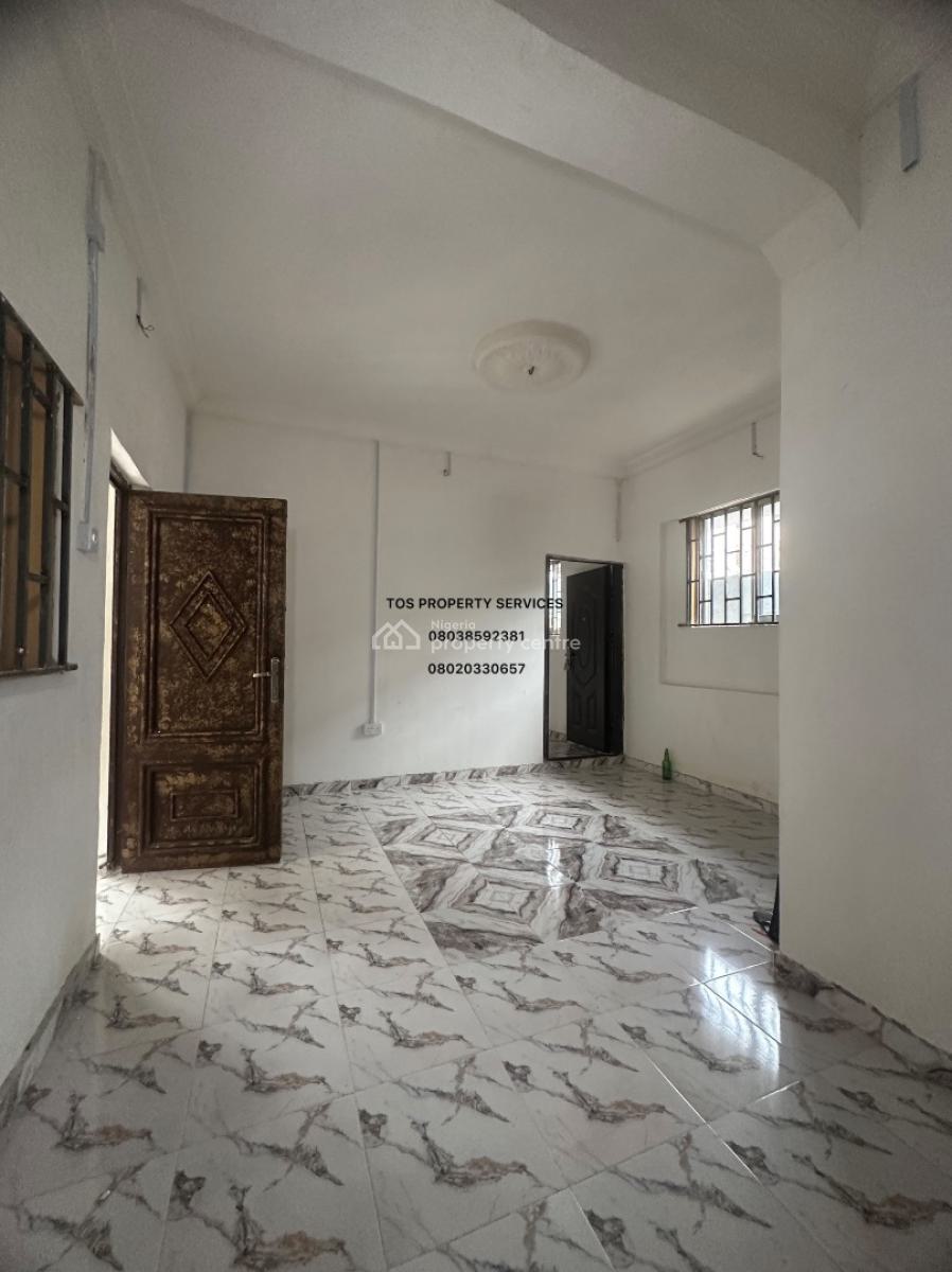 Clean 2 Bedroom All Rooms Ensuite Flat, Sabo-alagomeji, Alagomeji, Yaba, Lagos, Flat / Apartment for Rent