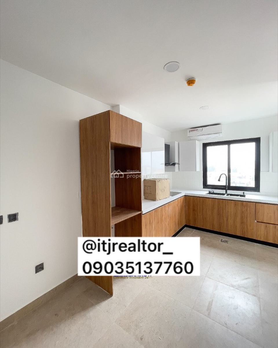 Lovely 4 Bedroom Apartment with Swimming Pool,gym and Elevator, Ikoyi, Lagos, Block of Flats for Sale