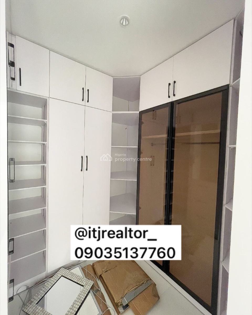 Lovely 4 Bedroom Apartment with Swimming Pool,gym and Elevator, Ikoyi, Lagos, Block of Flats for Sale