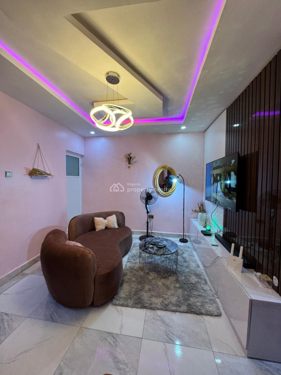 a Luxury and Neatly Furnished Miniflat Available, Alagomeji, Alagomeji, Yaba, Lagos, Mini Flat (room and Parlour) Short Let