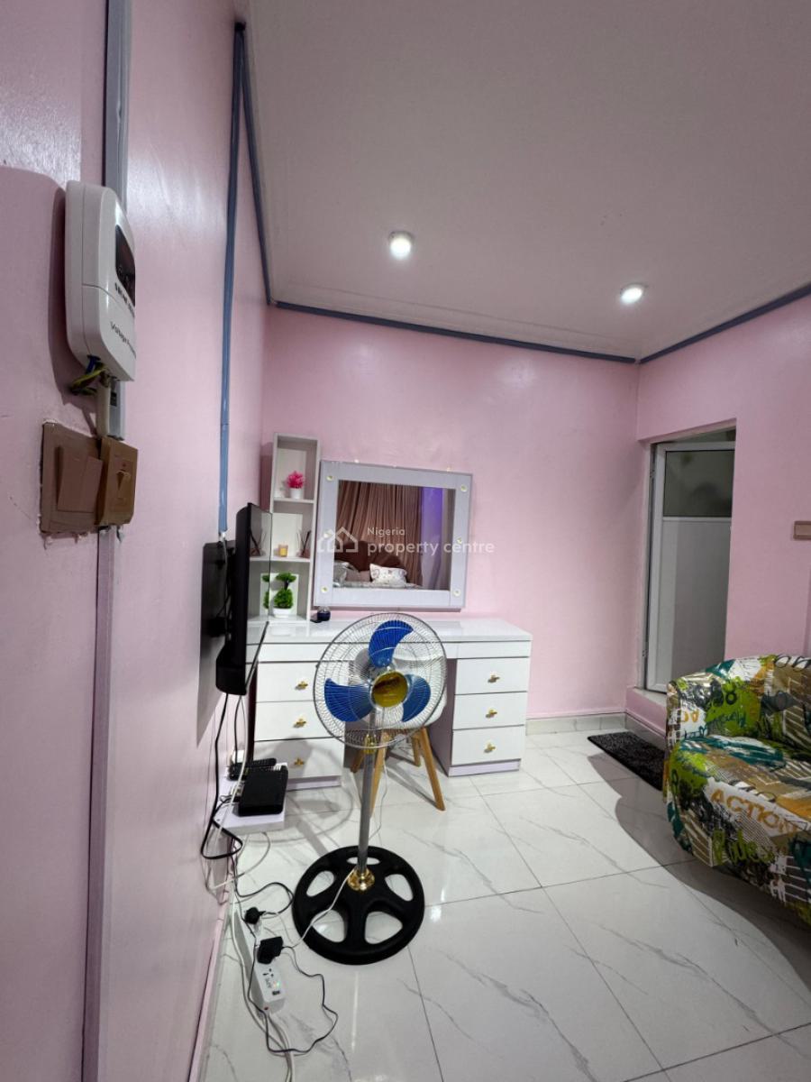 a Luxury and Neatly Furnished Miniflat Available, Alagomeji, Alagomeji, Yaba, Lagos, Mini Flat (room and Parlour) Short Let