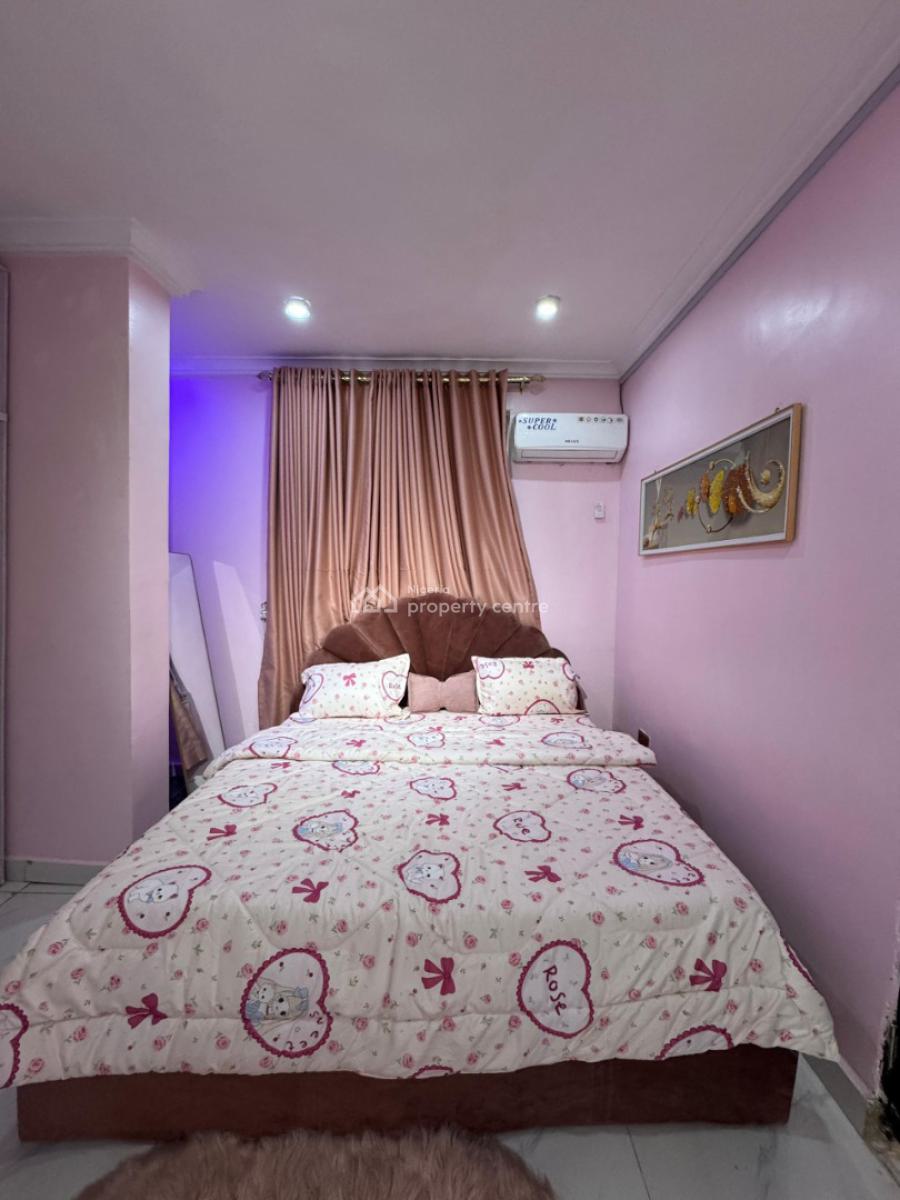 a Luxury and Neatly Furnished Miniflat Available, Alagomeji, Alagomeji, Yaba, Lagos, Mini Flat (room and Parlour) Short Let