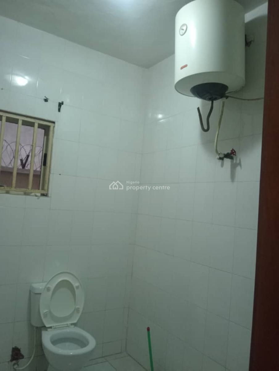 2- Bedroom Flat in a Block of 4 Flats, Lekki Phase, Lekki, Lagos, Flat / Apartment for Rent