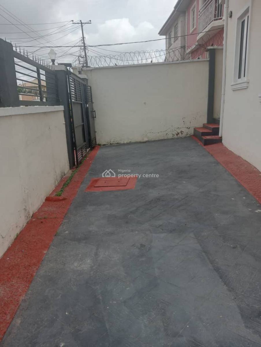 3bedroom Semi Detached Duplex with Gate House at Magodo Phase 1, Harmony Estate Magodo Gra Phase 1, Gra Phase 1, Magodo, Lagos, Semi-detached Duplex for Rent