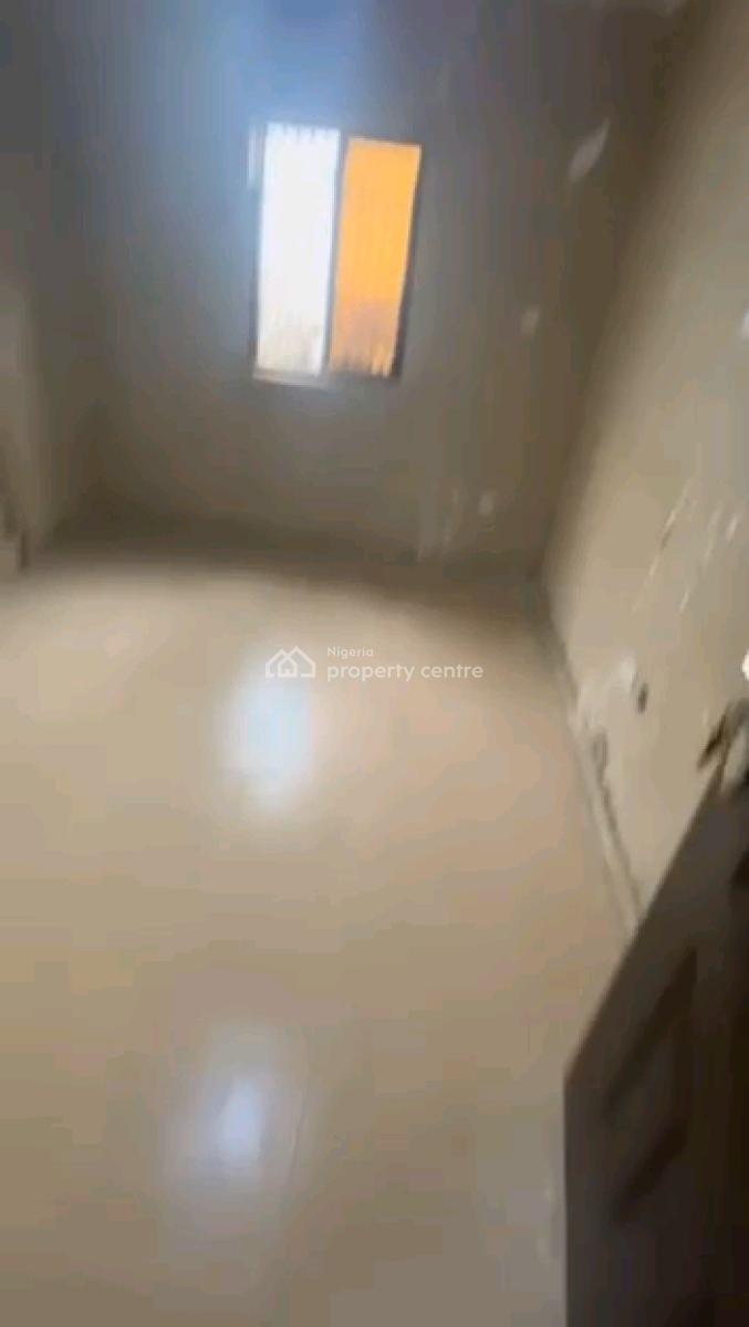 a Decent and Standard Roomself Con, Upstairs with Pop, Carpark, Off Ilaje Rod, Bariga, Shomolu, Lagos, Self Contain (single Rooms) for Rent