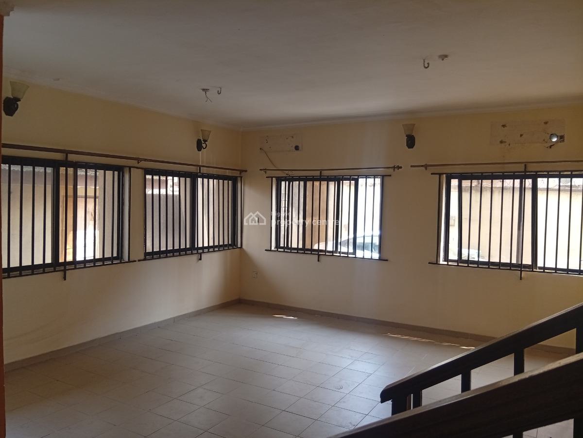 a Give Away 4 Bedroom Semi Detached Duplex in Lekki Phase 1, Lekki Phase 1, Lekki Phase 1, Lekki, Lagos, Semi-detached Duplex for Rent