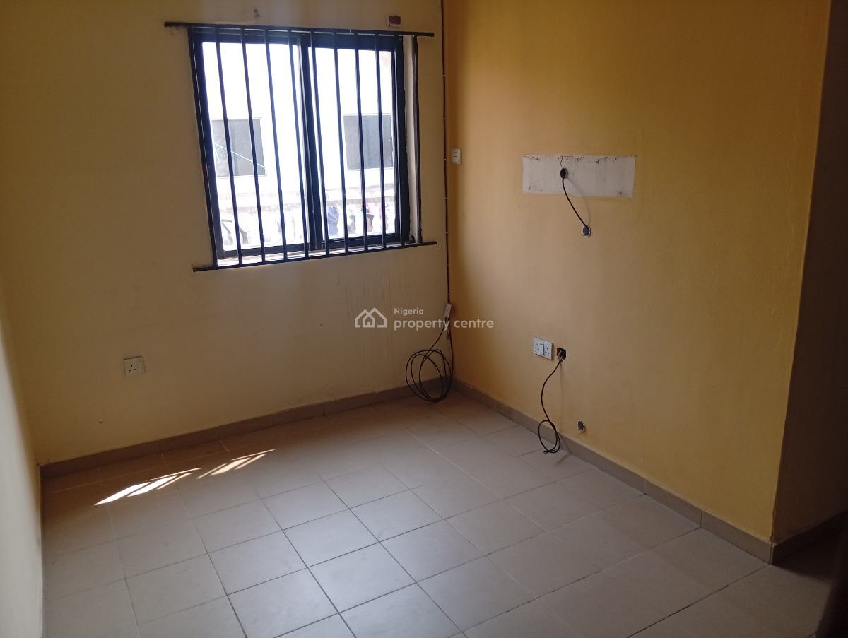 a Give Away 4 Bedroom Semi Detached Duplex in Lekki Phase 1, Lekki Phase 1, Lekki Phase 1, Lekki, Lagos, Semi-detached Duplex for Rent