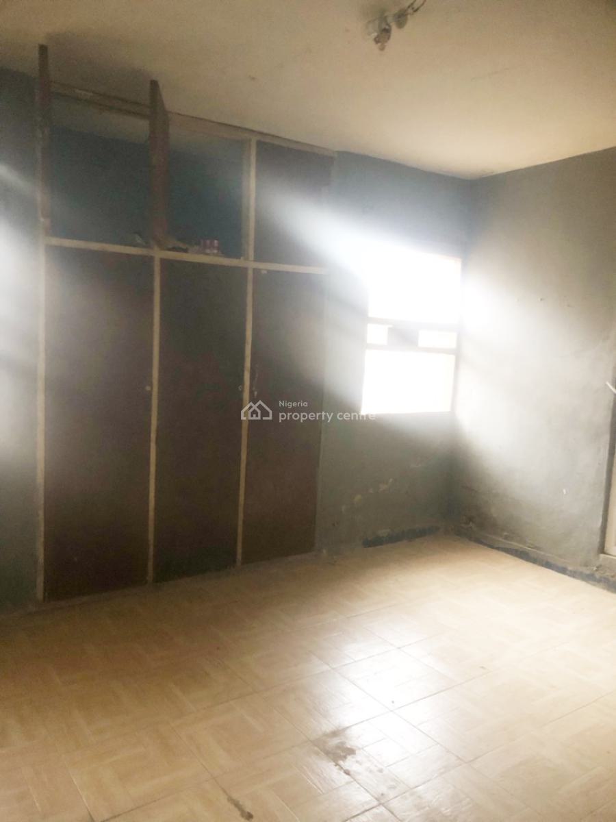 a Newly Renovated Spacious 3 Bedroom Flat, Olowora, Omole Phase 2, Ikeja, Lagos, Flat / Apartment for Rent