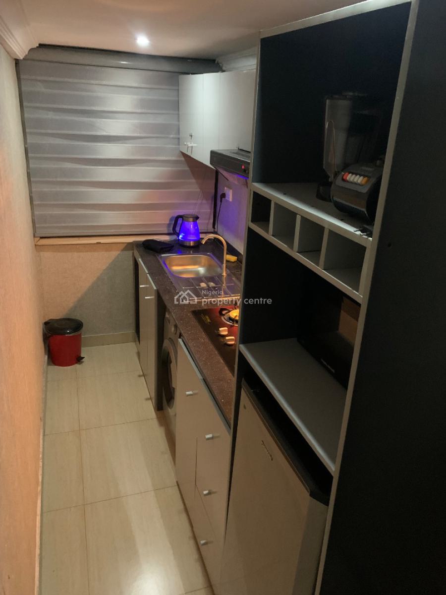 Loft Studio Unit with Walk-in-closet in Lekki Phase 1, Lekki Phase 1, Lekki, Lagos, Self Contain (single Rooms) Short Let