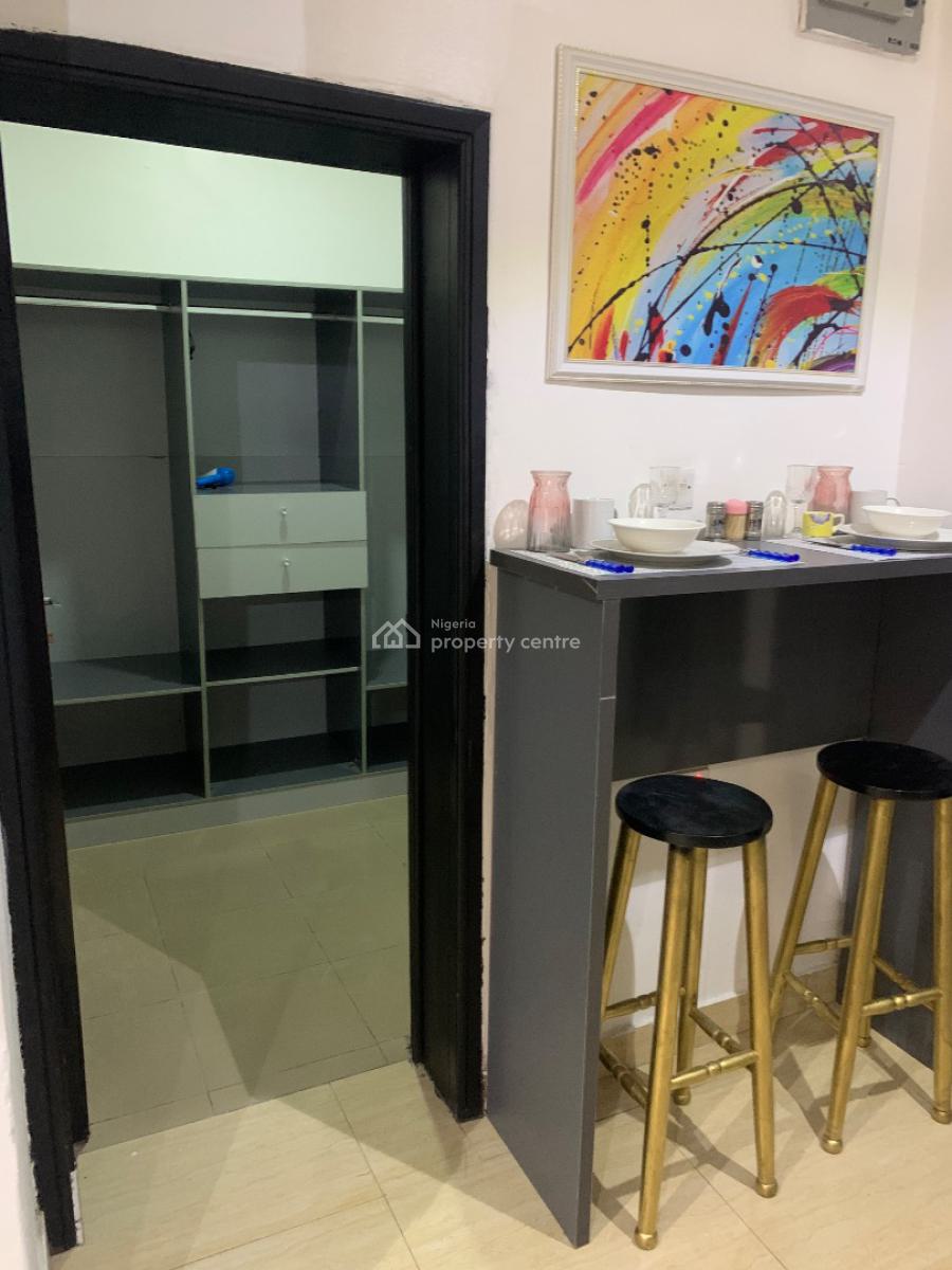 Loft Studio Unit with Walk-in-closet in Lekki Phase 1, Lekki Phase 1, Lekki, Lagos, Self Contain (single Rooms) Short Let