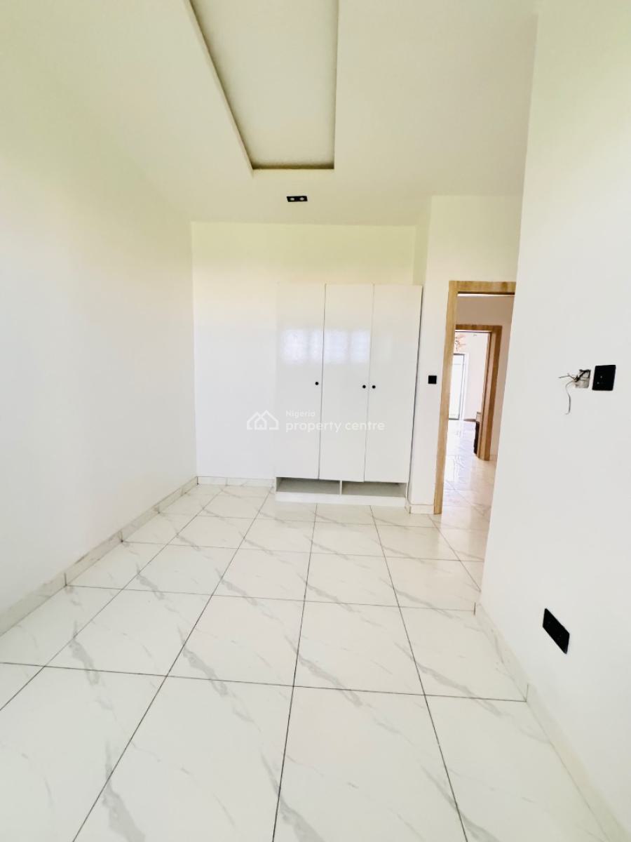 Spacious Semi Furnished 4bedrms Semi Detached Duplex Available  165m, Orchid Road, Lekki, Lagos, Detached Duplex for Sale