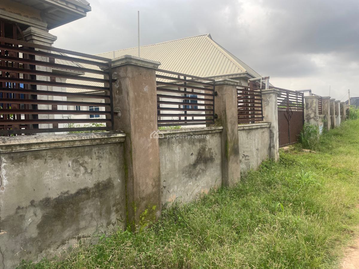 Luxury Buildings, Behind Chairman House, Uhie Community, Off Sapele Road, Benin, Oredo, Edo, Block of Flats for Sale