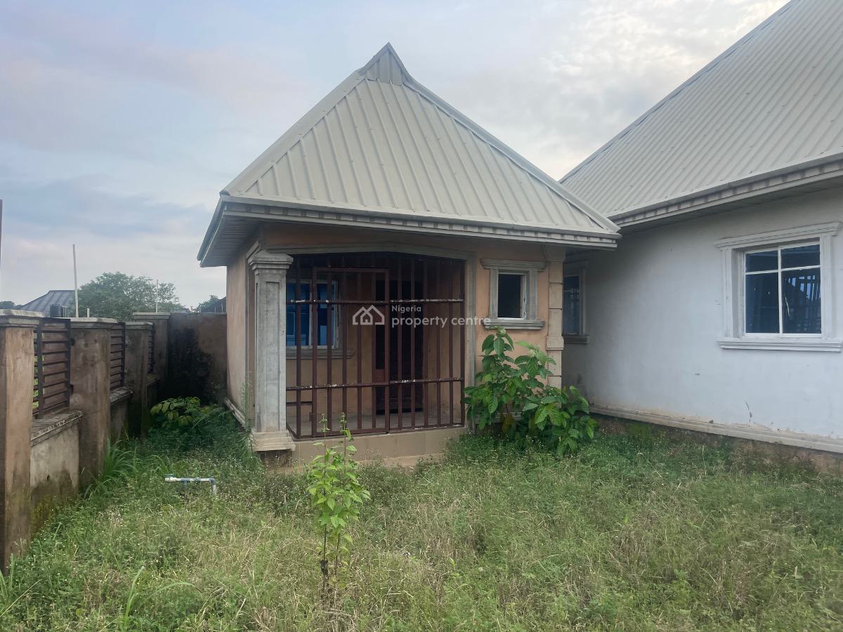 Luxury Buildings, Behind Chairman House, Uhie Community, Off Sapele Road, Benin, Oredo, Edo, Block of Flats for Sale
