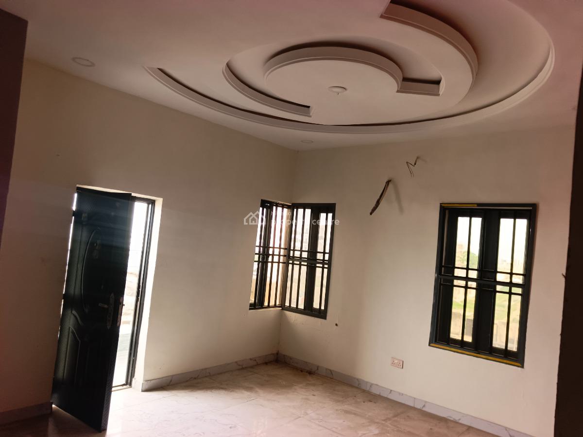 Luxury Spacious Master Bedroom, Off Ologolo Road, Lekki, Lagos, Self Contain (single Rooms) for Rent