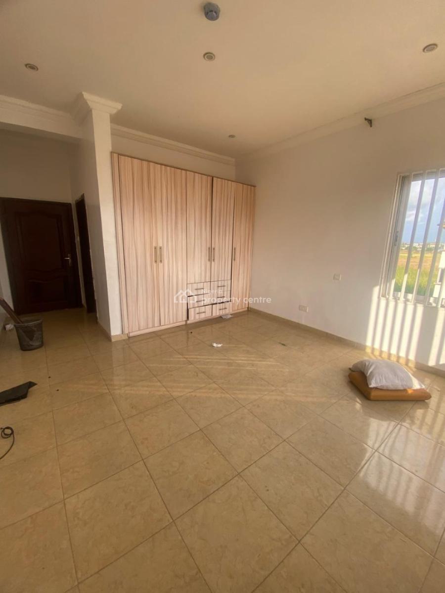 Spacious 3bedroom Flat, Pinnock Beach Estate, Osapa, Lekki, Lagos, Flat / Apartment for Rent