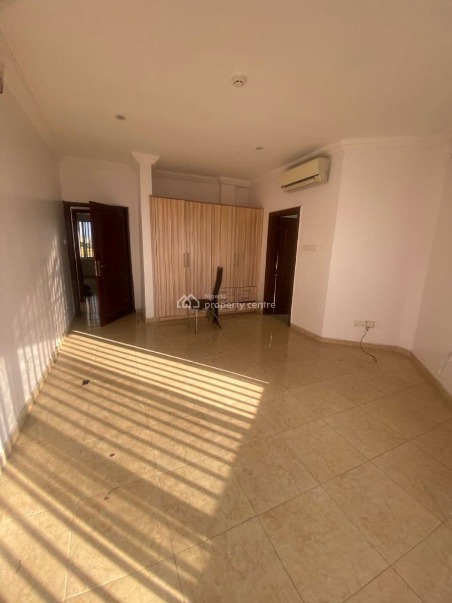 Spacious 3bedroom Flat, Pinnock Beach Estate, Osapa, Lekki, Lagos, Flat / Apartment for Rent
