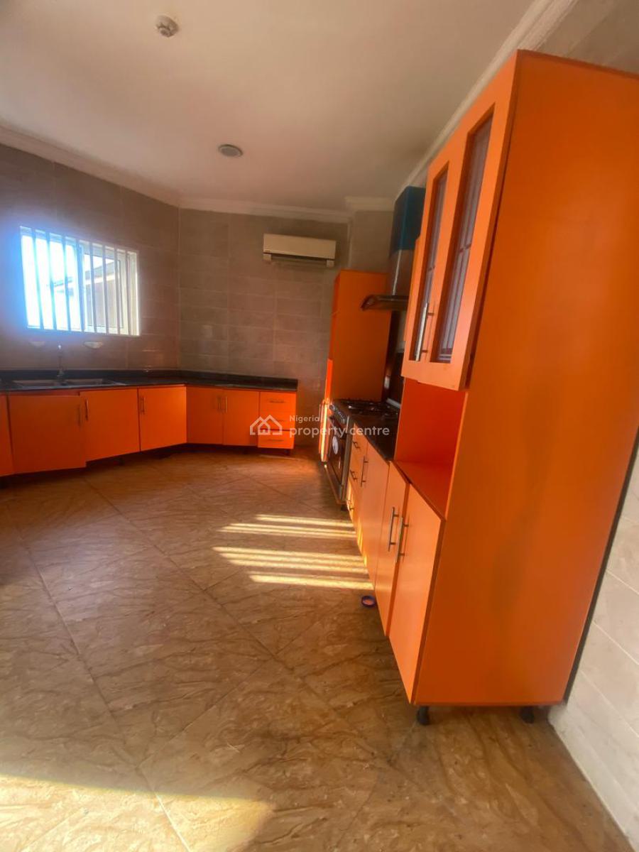 Spacious 3bedroom Flat, Pinnock Beach Estate, Osapa, Lekki, Lagos, Flat / Apartment for Rent