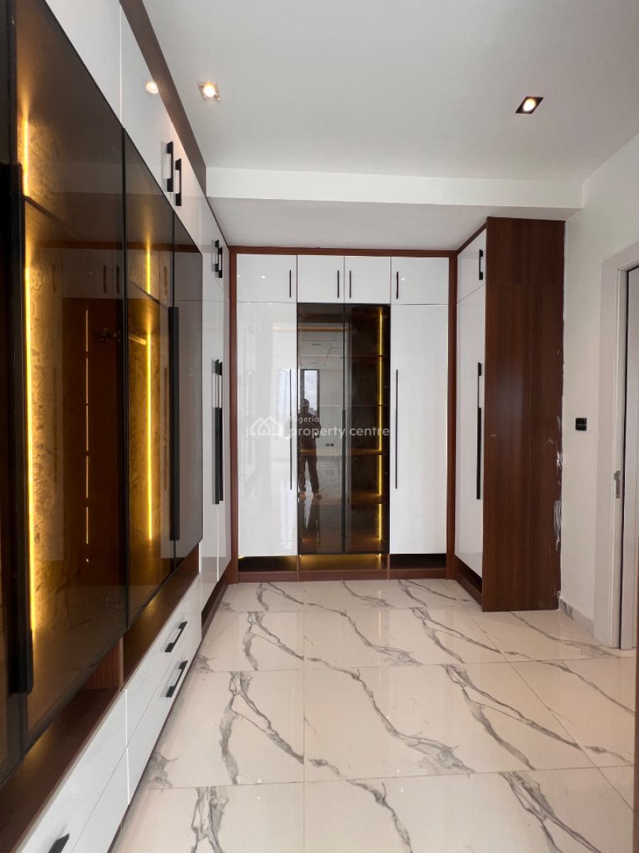 Magnificent 5 Bedroom Duplex with 2bq, Swimming Pool, Gym, Cinema, Suitable for Family Residence with Modern Amenities in a Serene Estate, Lekki Phase 1, Lekki, Lagos, Detached Duplex for Sale