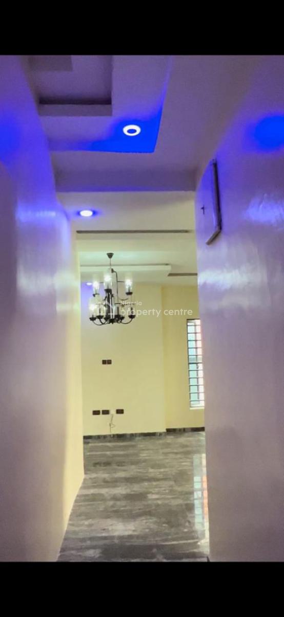 a Luxury Big Studio with Excel, Chevron Road, Lekki Phase 2, Lekki, Lagos, Self Contain (single Rooms) for Rent