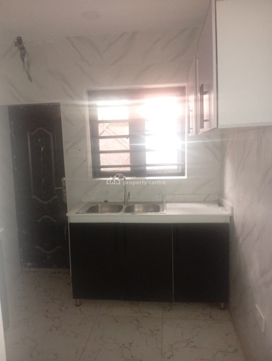 Newly Built Terrace 3bedroom Duplex with Modern Amenities, in Secured Estate at Akowonjo, Akowonjo, Alimosho, Lagos, Terraced Duplex for Rent