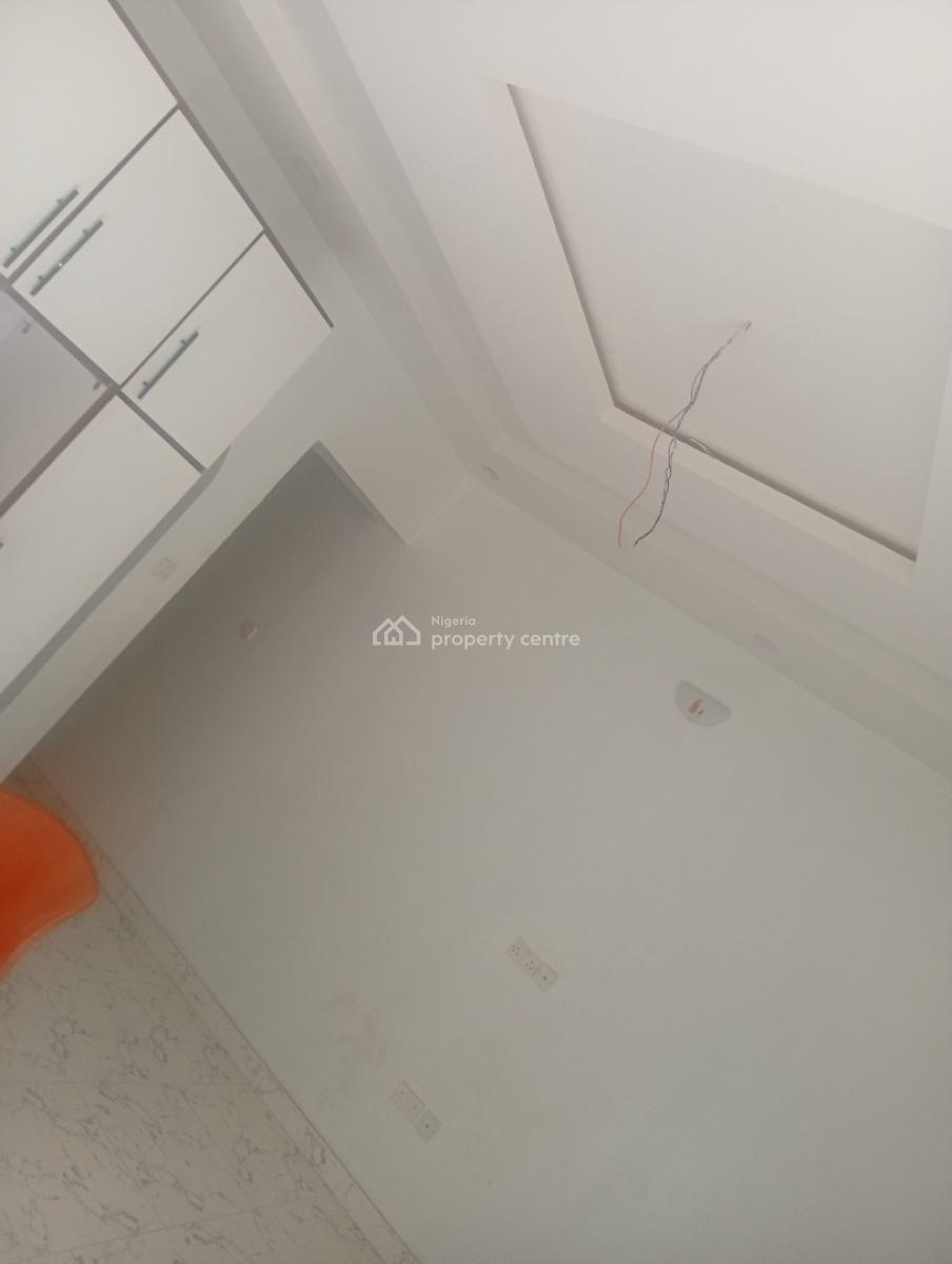 Newly Built Terrace 3bedroom Duplex with Modern Amenities, in Secured Estate at Akowonjo, Akowonjo, Alimosho, Lagos, Terraced Duplex for Rent