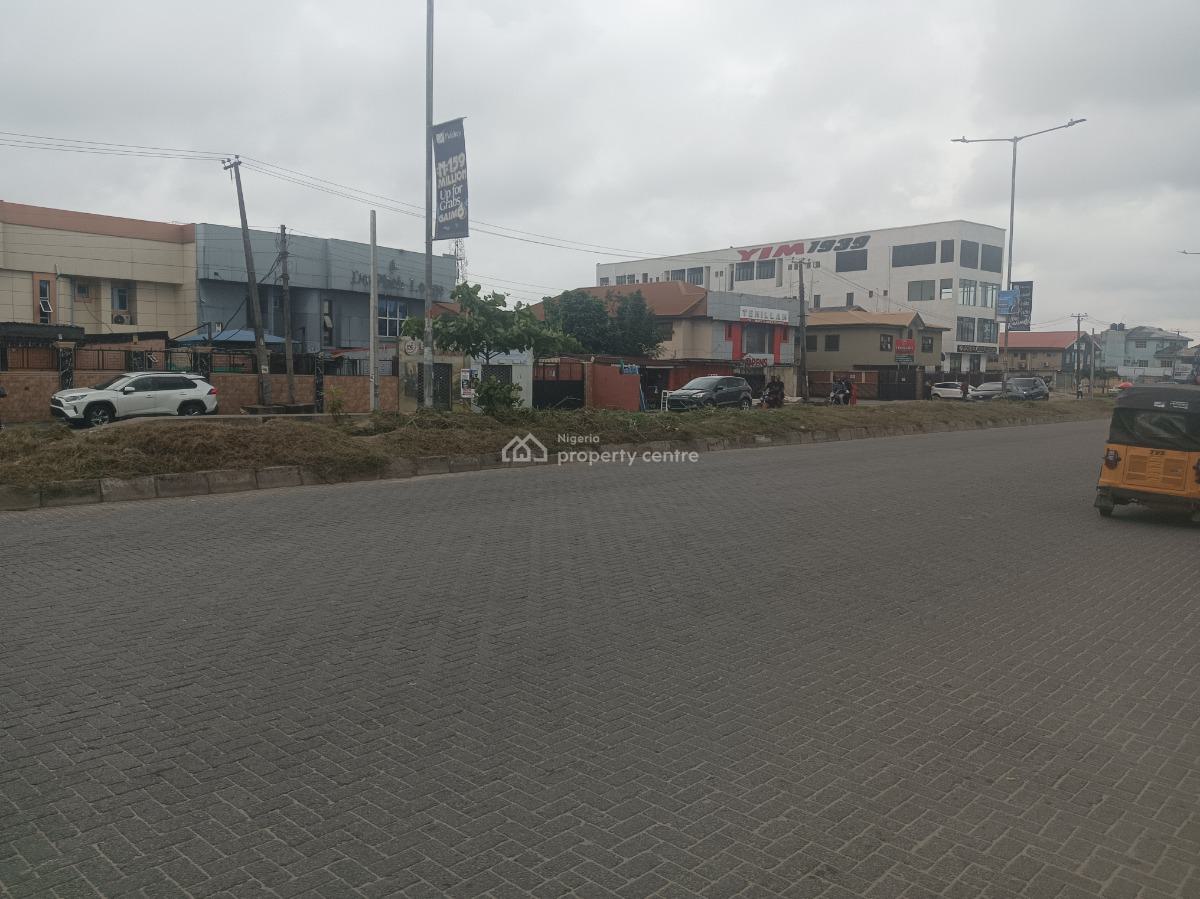 Commercial Building on 2 Floors with 2 Rooms Bq on 534sqm, Directly on Festac Access Road, Amuwo Odofin, Lagos, House for Sale