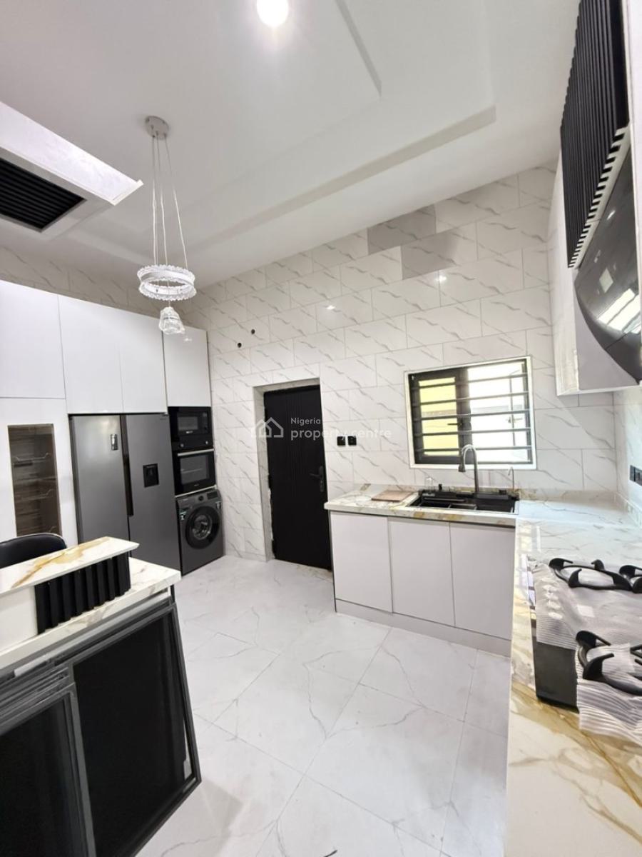 2 in 1 Family Duplex, Sunny Side Estate, Lekki Phase 2, Lekki, Lagos, Detached Duplex for Sale